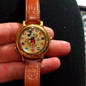 Vintage loris quartz mickey mouse watch.